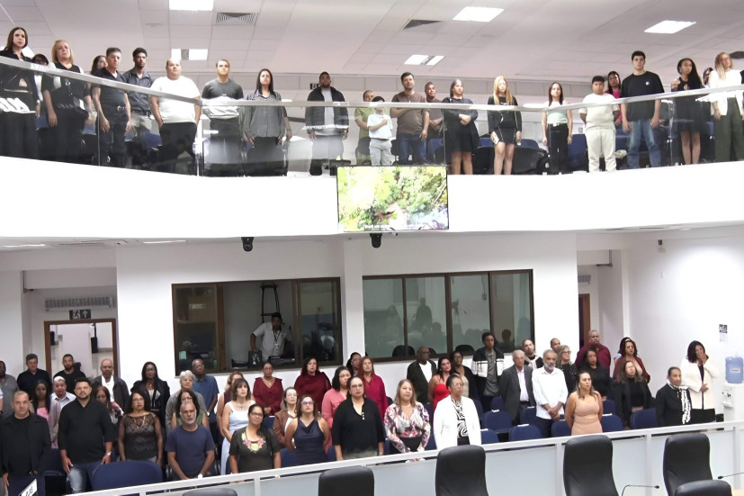 Sessão Solene reconhece trabalho de servidores públicos efetivos em Sete Lagoas 