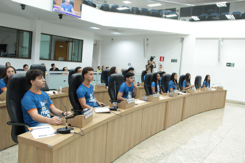 Parlamento Jovem de Sete Lagoas encerra legislatura 2025/2026 em solenidade na Câmara Municipal