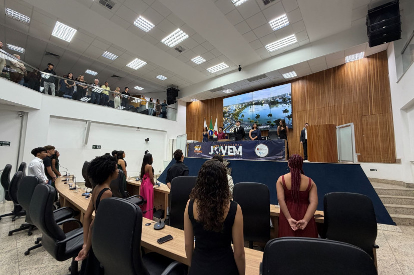 Câmara Municipal de Sete Lagoas encerra legislatura 2025/2026 do Parlamento Jovem 
