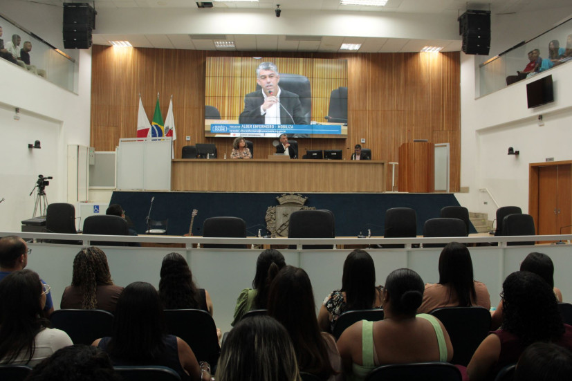Câmara de Sete Lagoas homenageia agentes comunitários de saúde e de combate às endemias